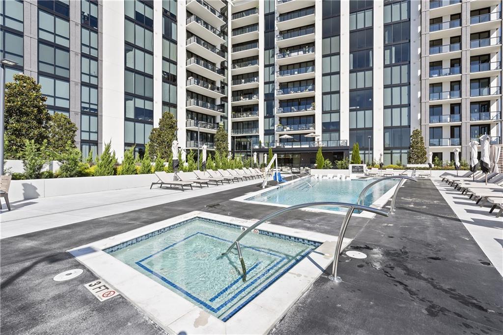 2425 Peachtree Road NE Unit 902