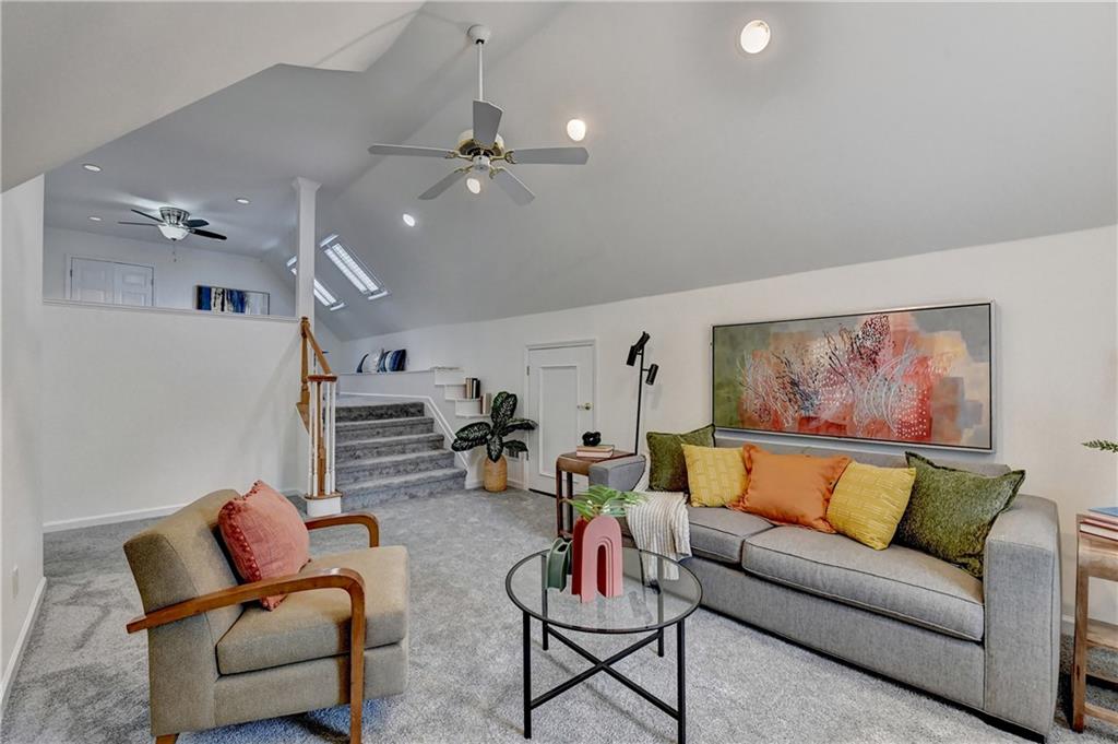 310 Fieldstone Walk
