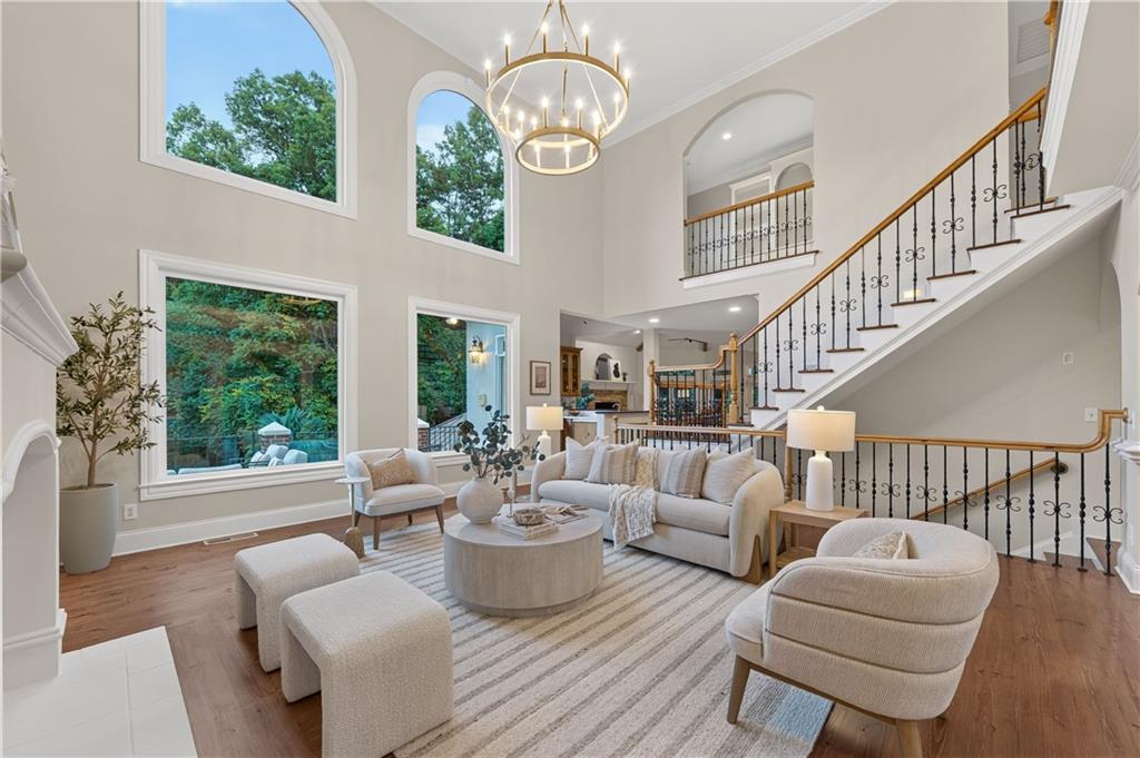 1055 Hedgerose Lane