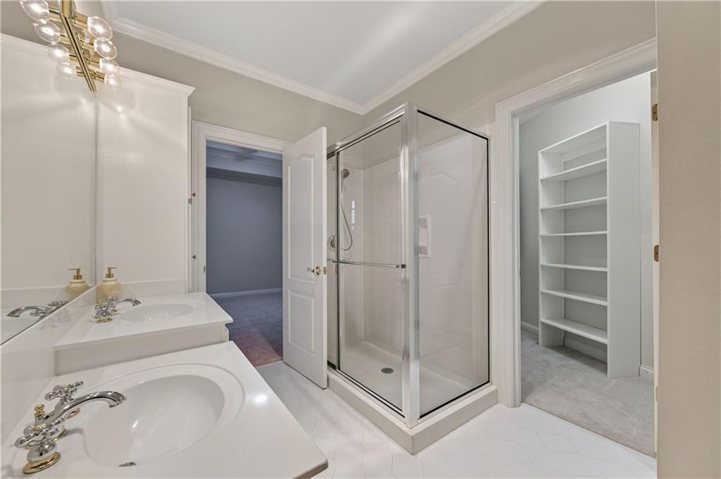 1055 Hedgerose Lane
