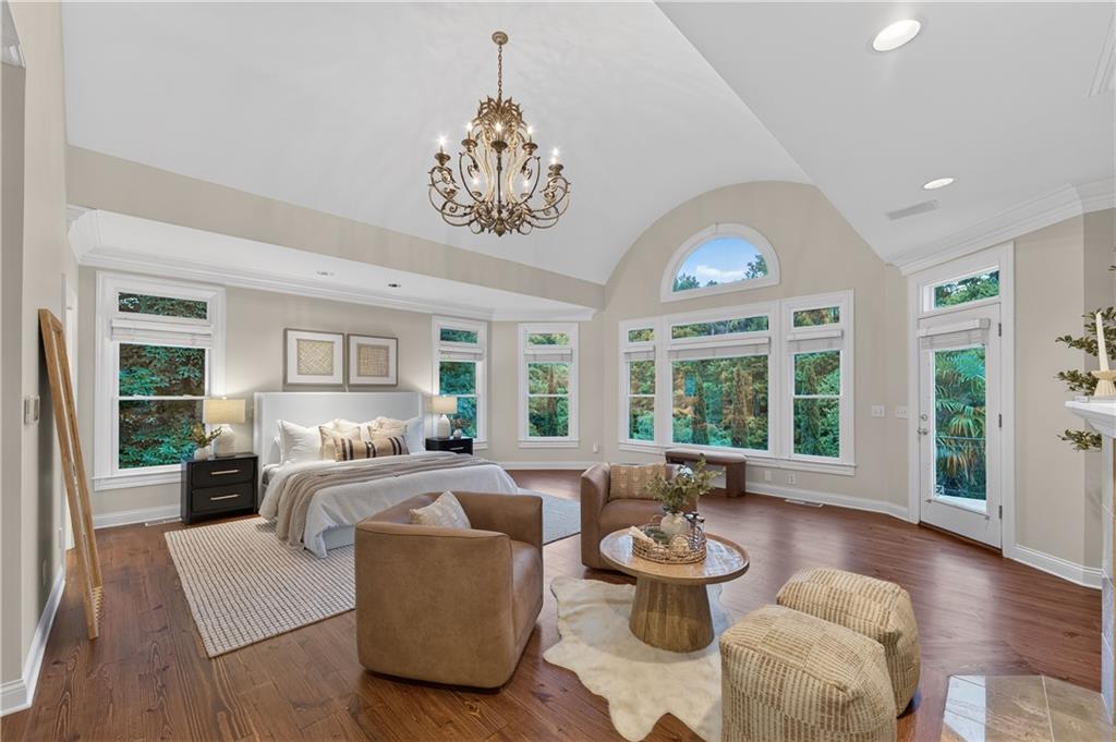 1055 Hedgerose Lane