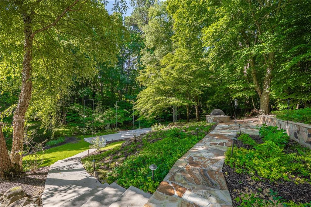 1055 Hedgerose Lane