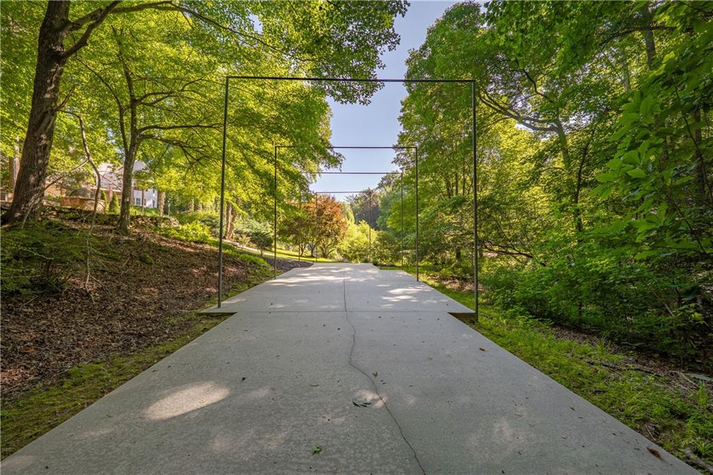 1055 Hedgerose Lane