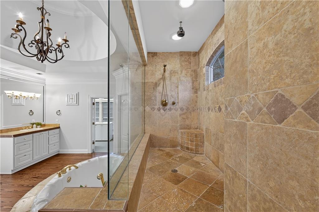 1055 Hedgerose Lane