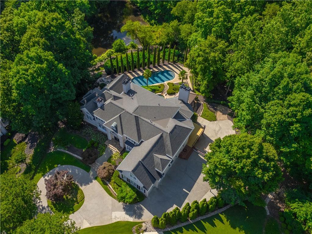 1055 Hedgerose Lane