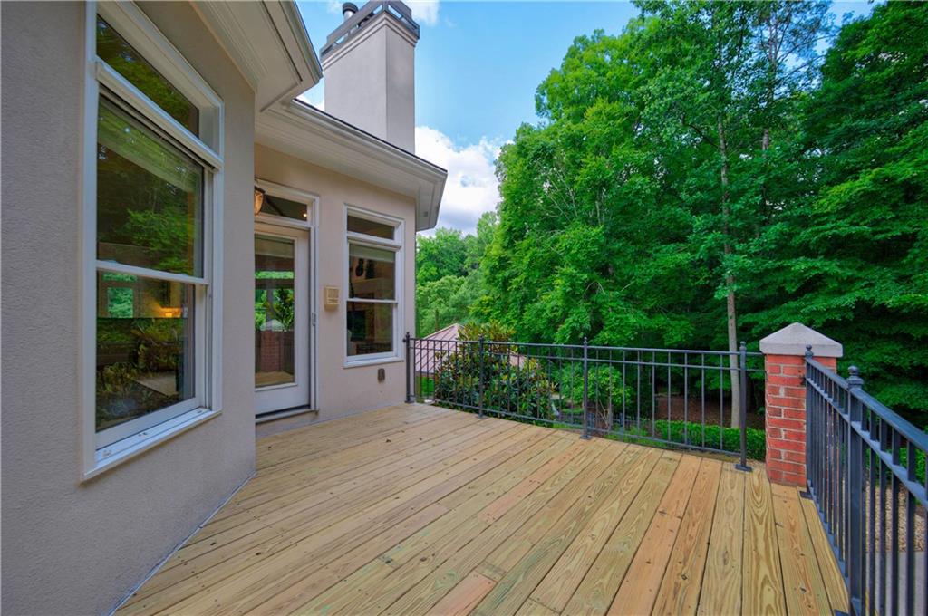 1055 Hedgerose Lane