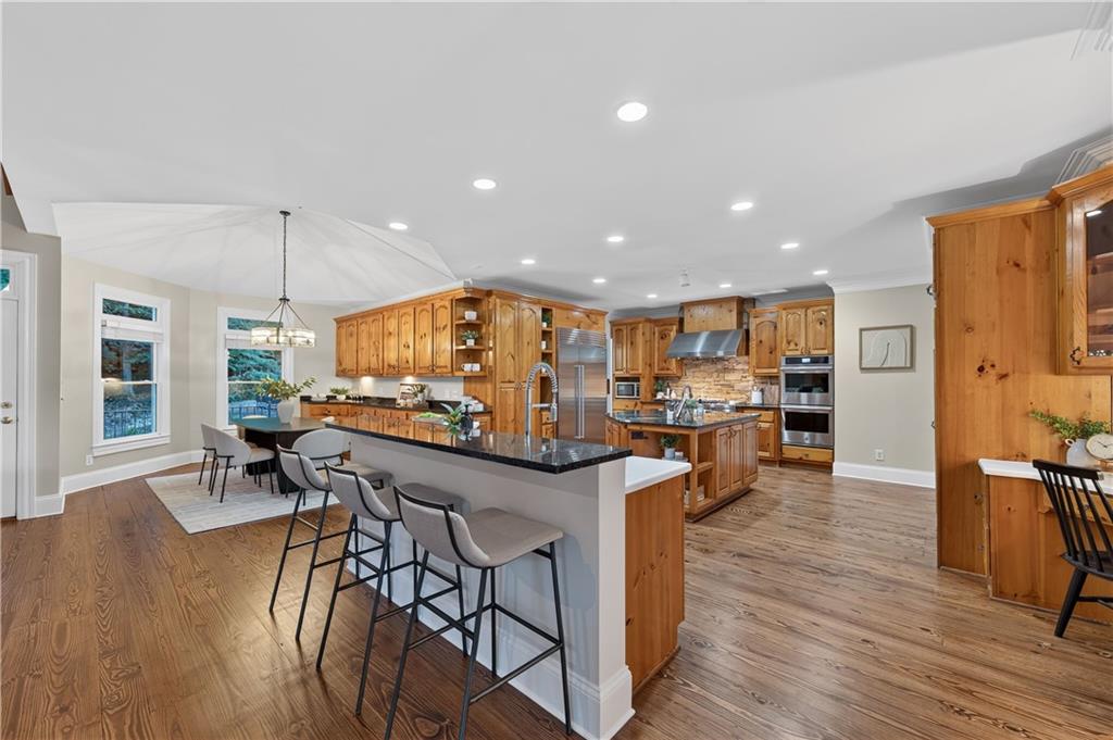1055 Hedgerose Lane