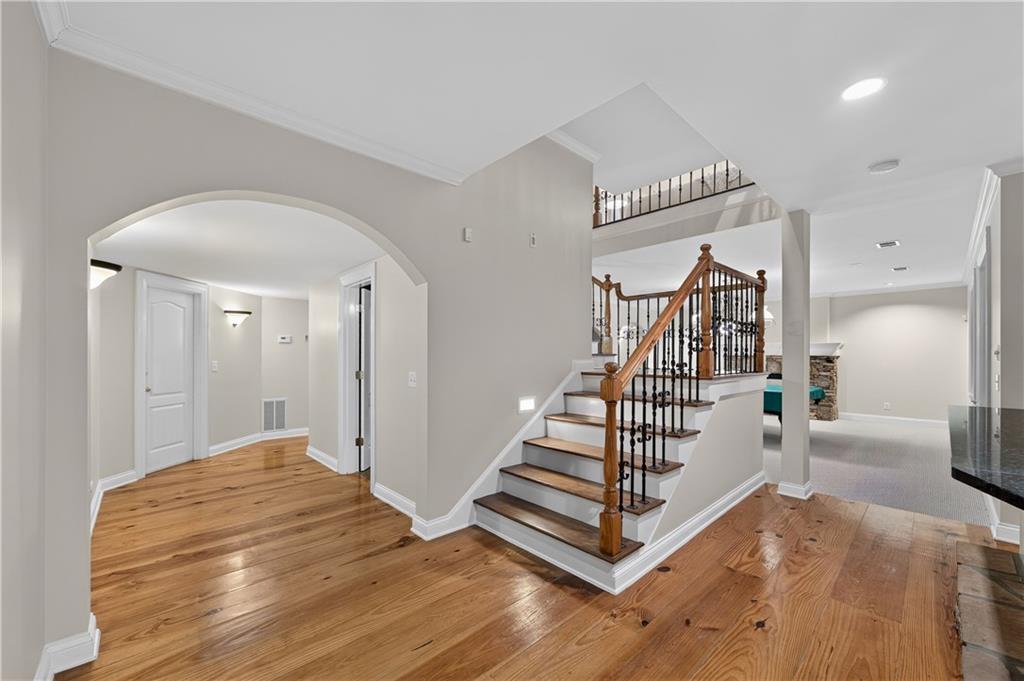 1055 Hedgerose Lane