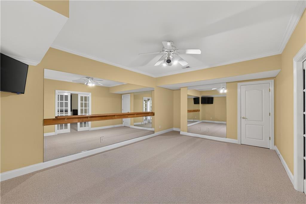1055 Hedgerose Lane