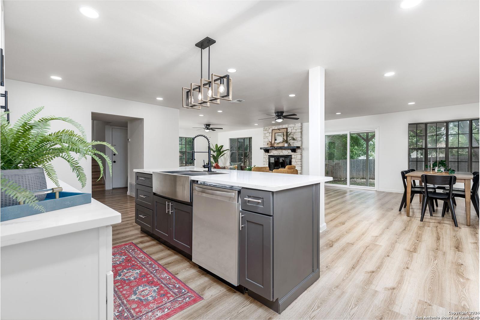 5610 EDIE ADAMS DR