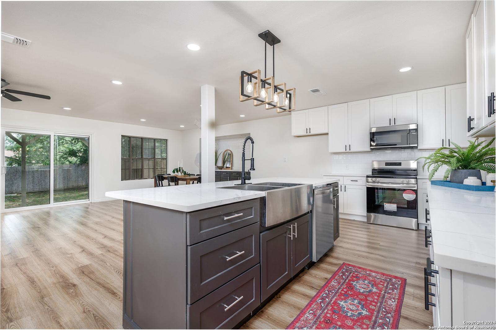 5610 EDIE ADAMS DR