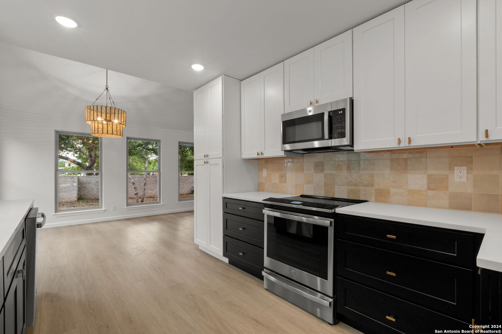 15 Campden Cir