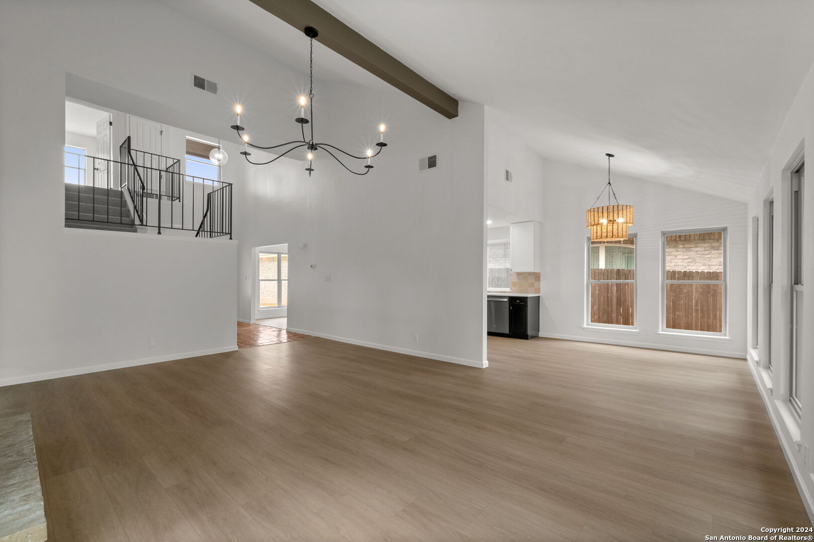 15 Campden Cir