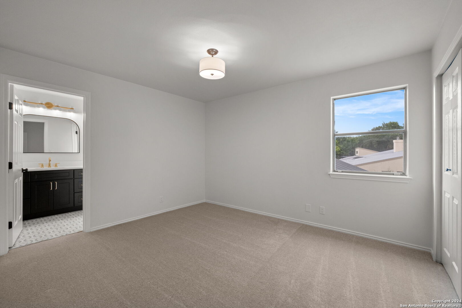 15 Campden Cir