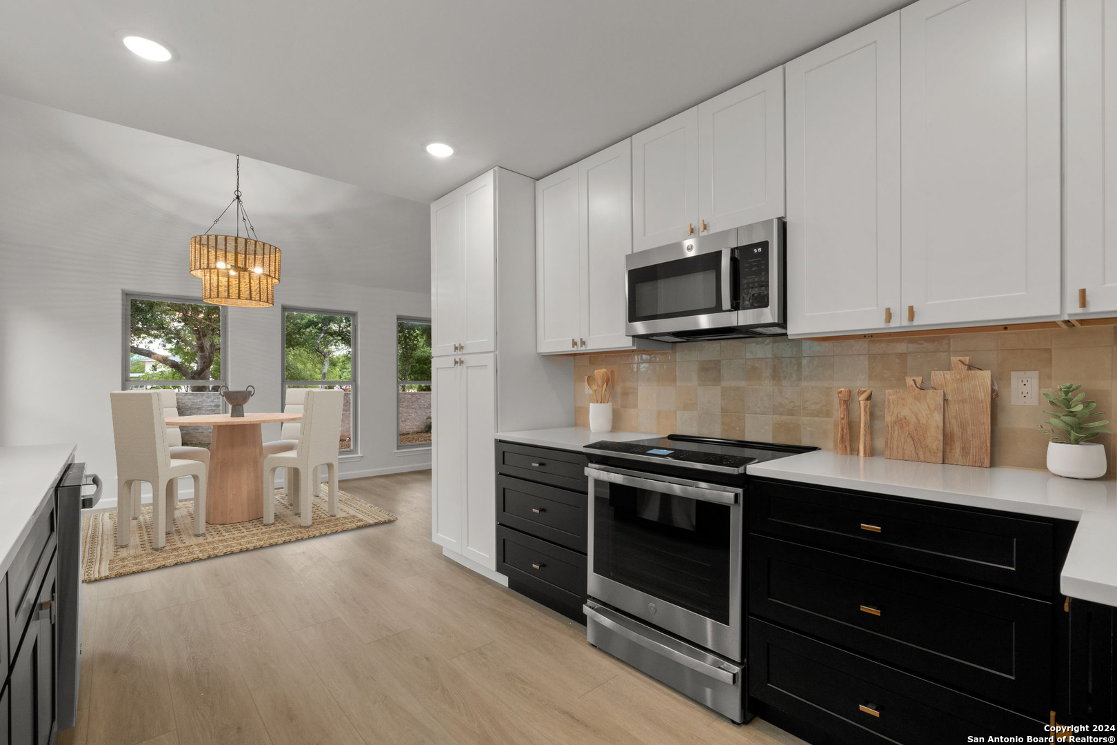 15 Campden Cir