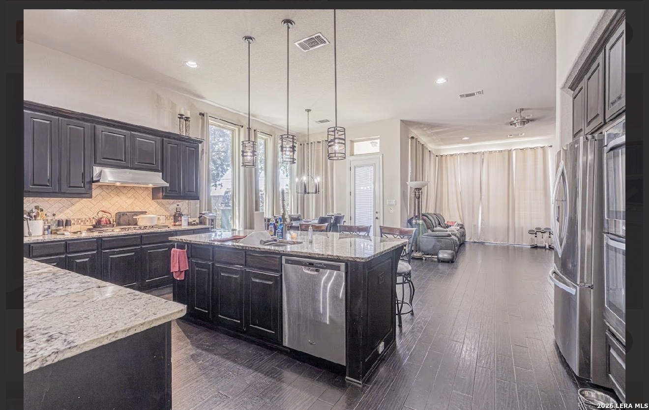 3803 Gran Heights