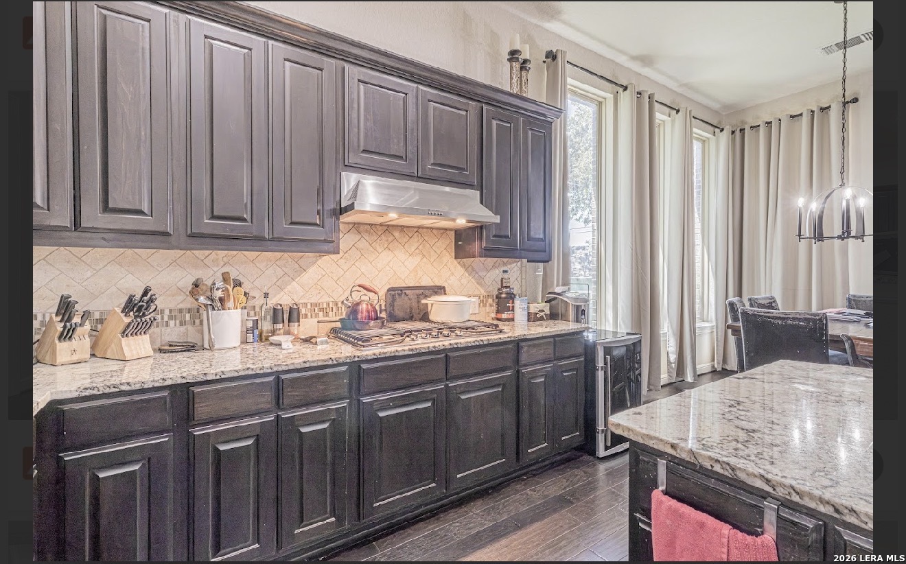 3803 Gran Heights