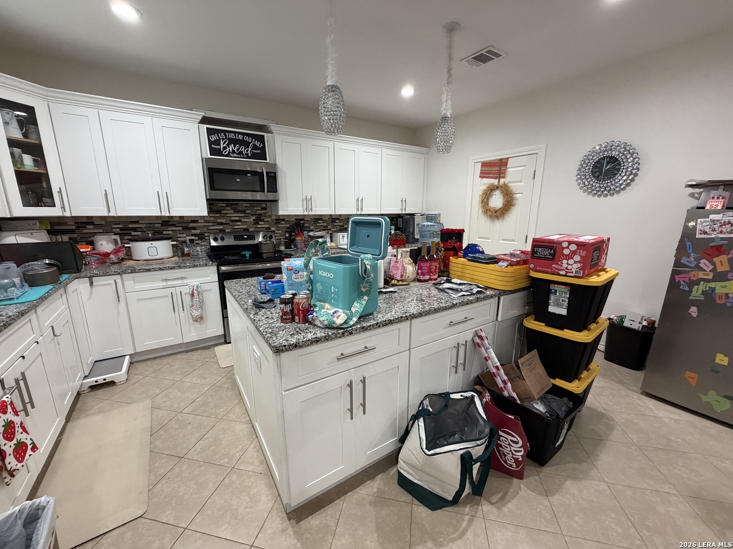 12718 MIDDLE LN