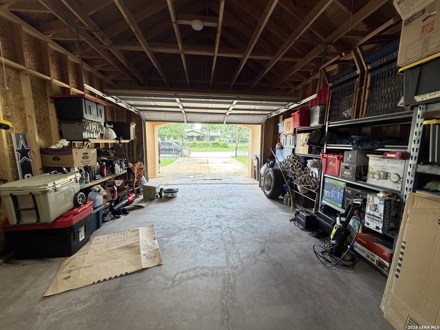 12718 MIDDLE LN