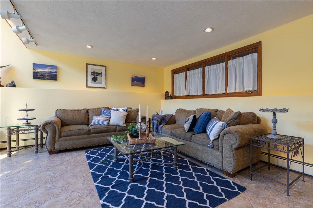 8 Robin Drive