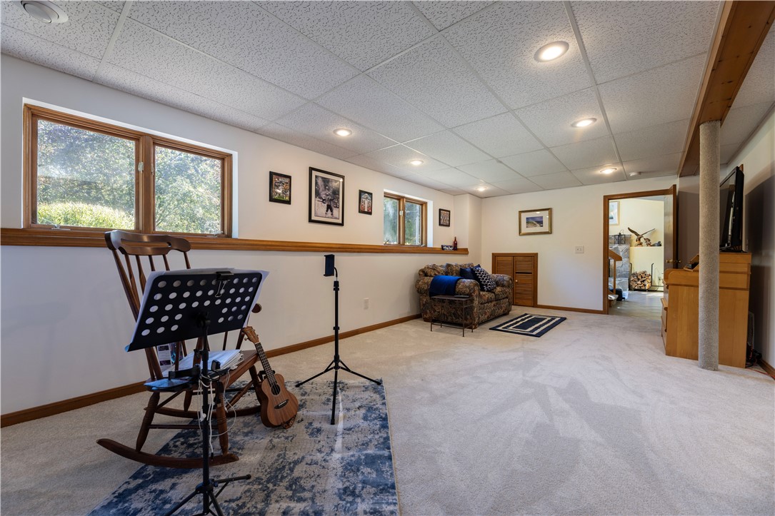 8 Robin Drive