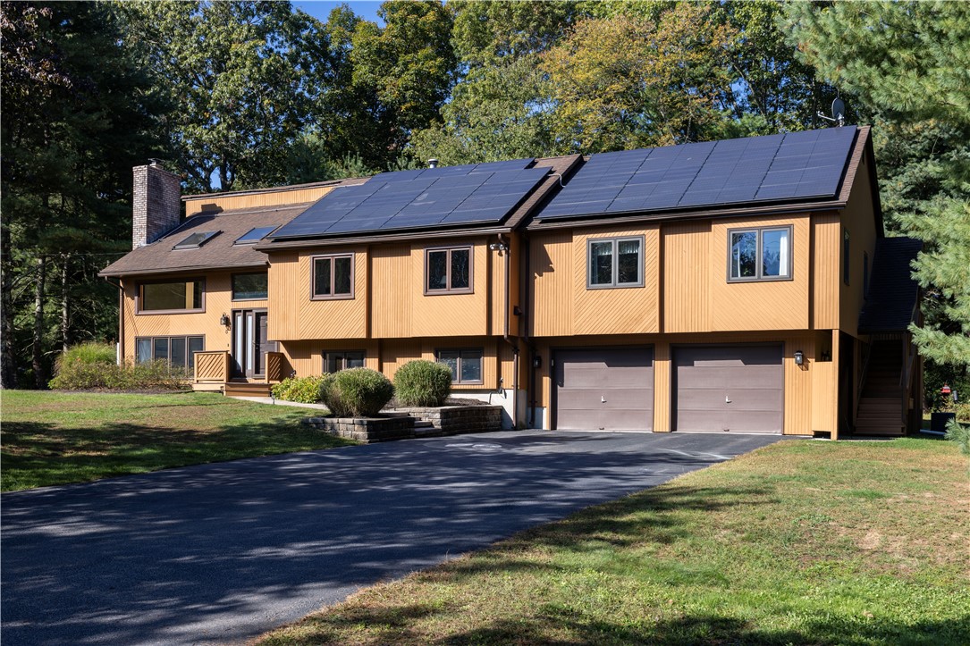 8 Robin Drive