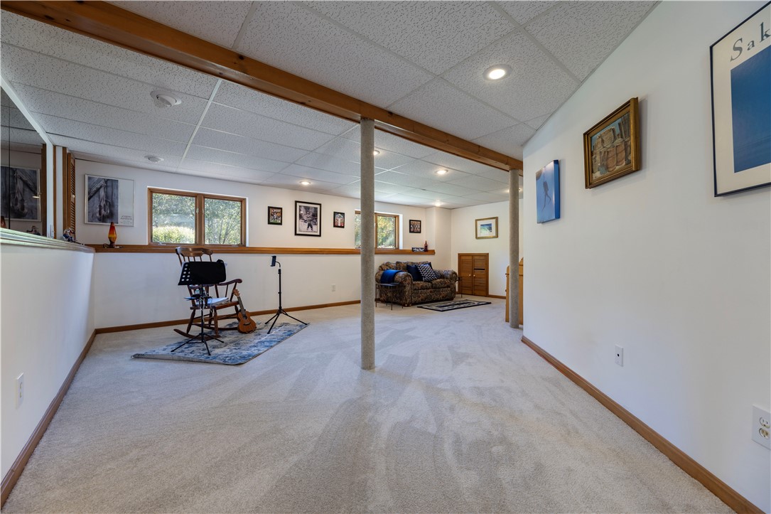 8 Robin Drive