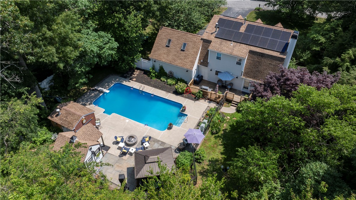 18 Watch Hill Way