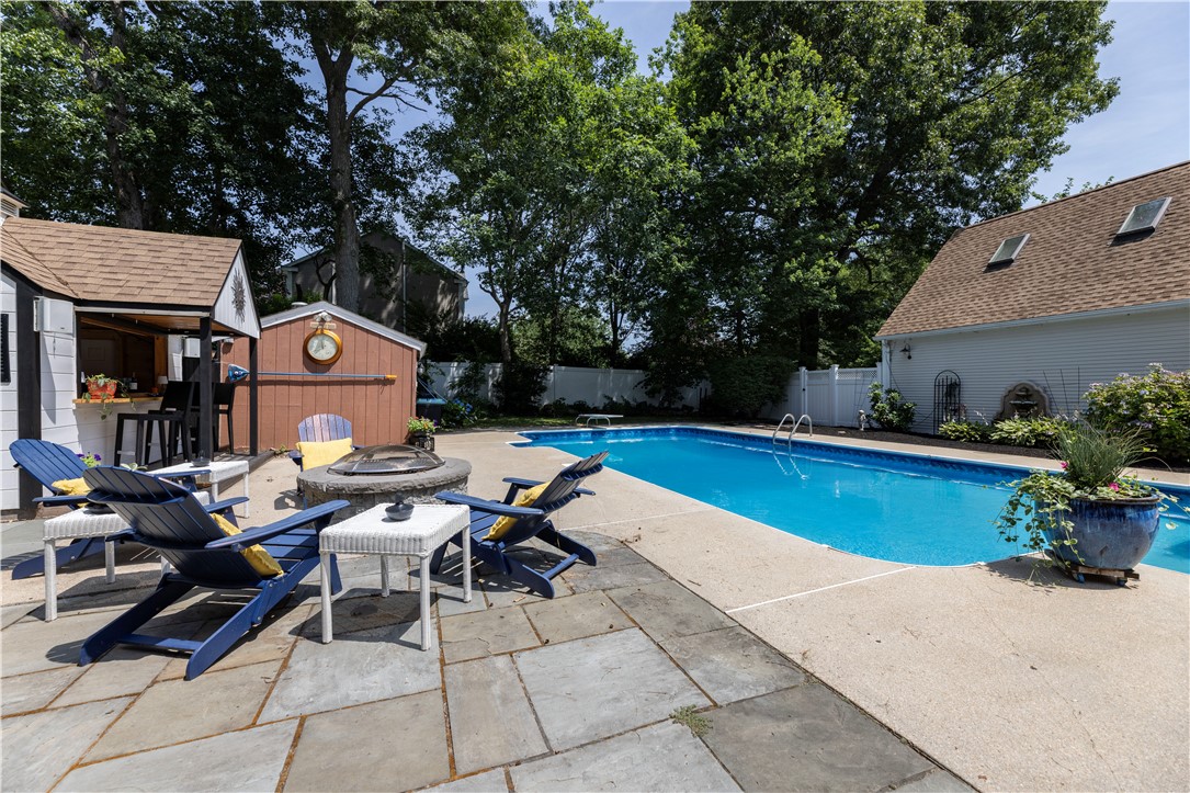 18 Watch Hill Way