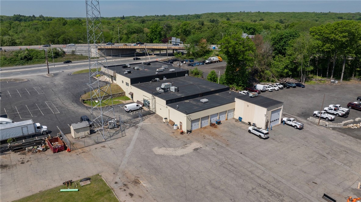 1320 Eddie Dowling Highway