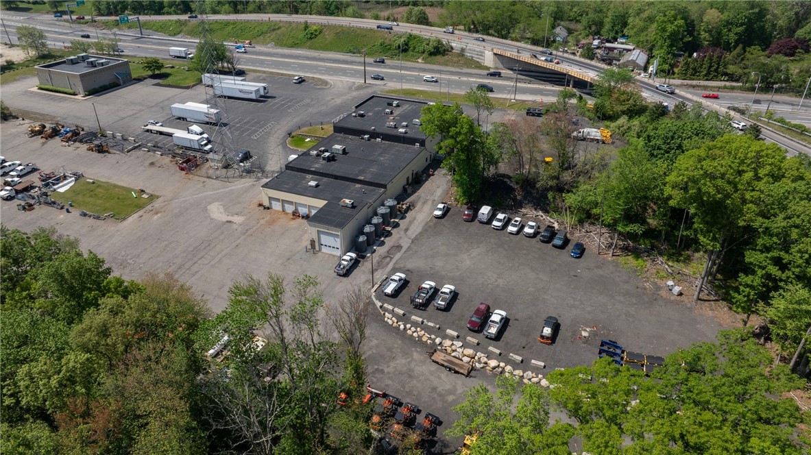 1320 Eddie Dowling Highway