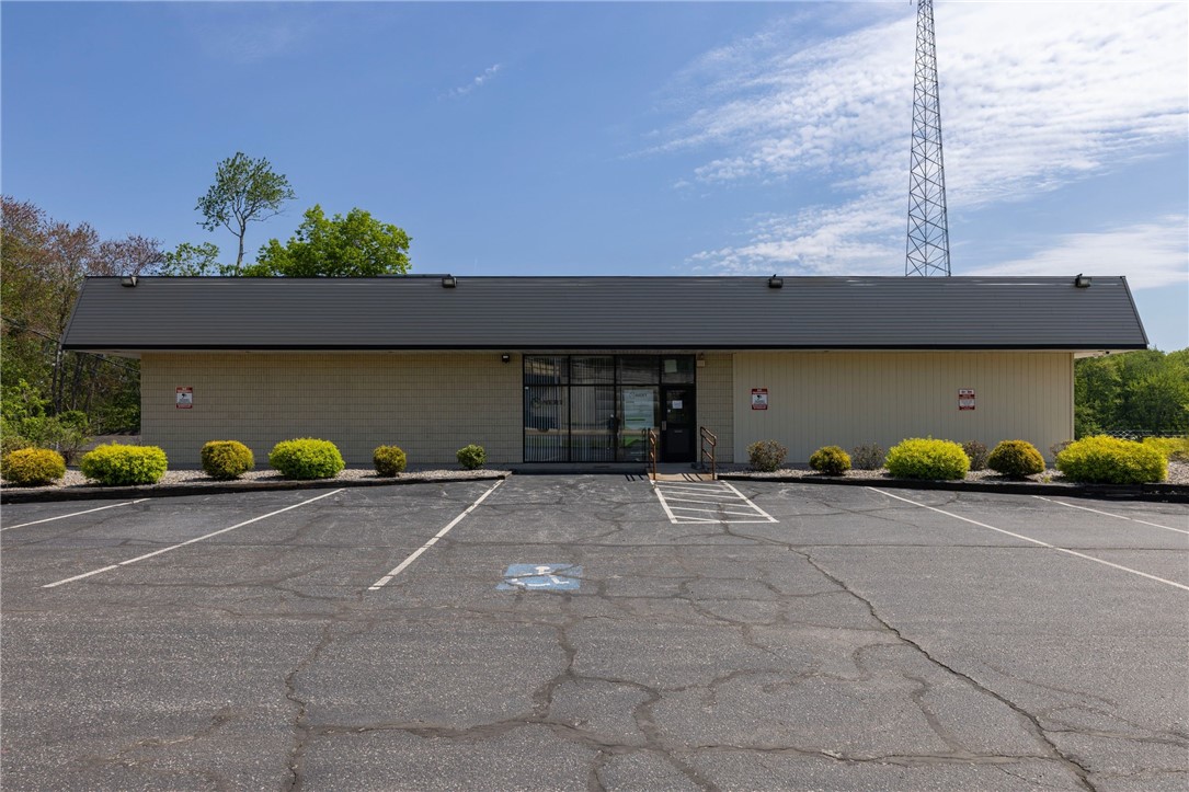 1320 Eddie Dowling Highway