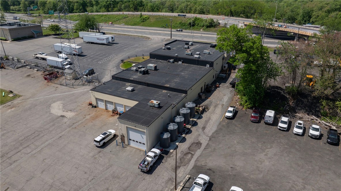 1320 Eddie Dowling Highway