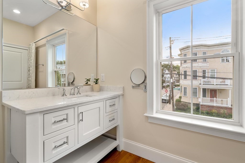 47 Mansfield St Unit: 47