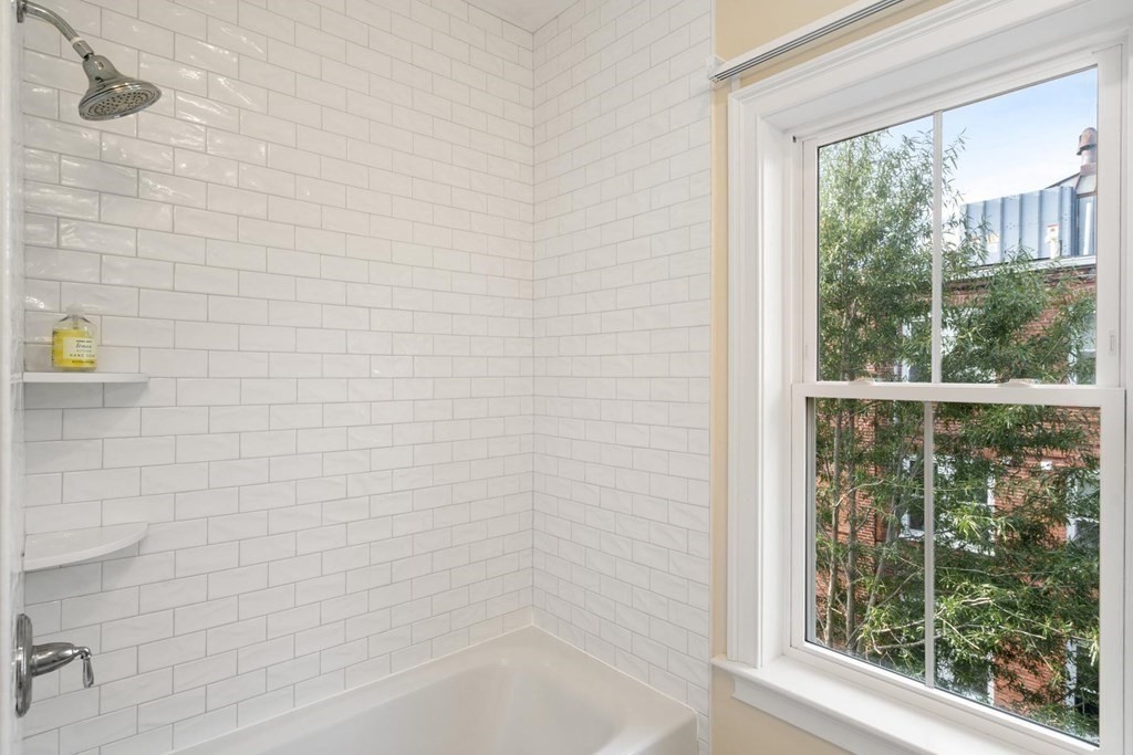47 Mansfield St Unit: 47