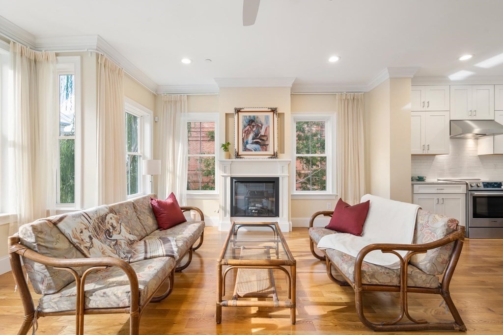 47 Mansfield St Unit: 47