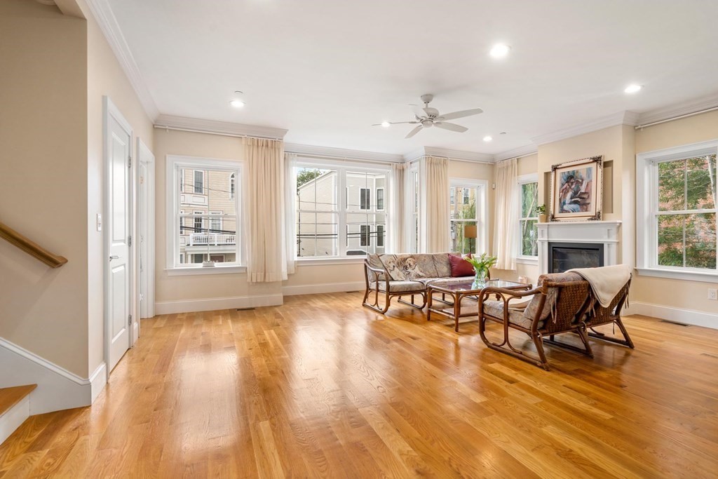 47 Mansfield St Unit: 47