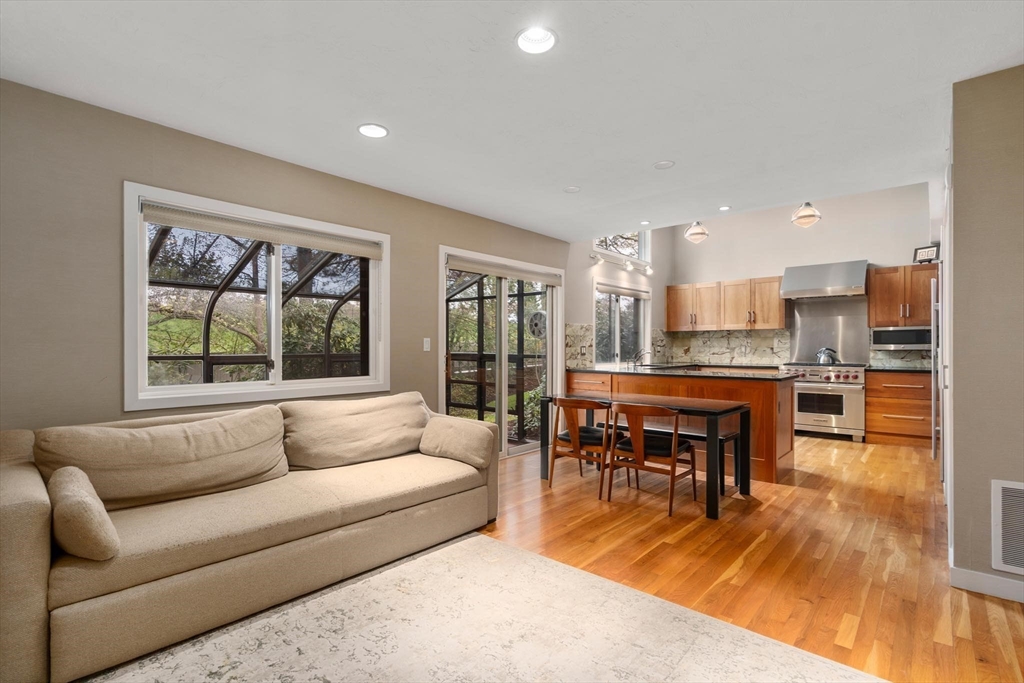 511 Boylston St # 511