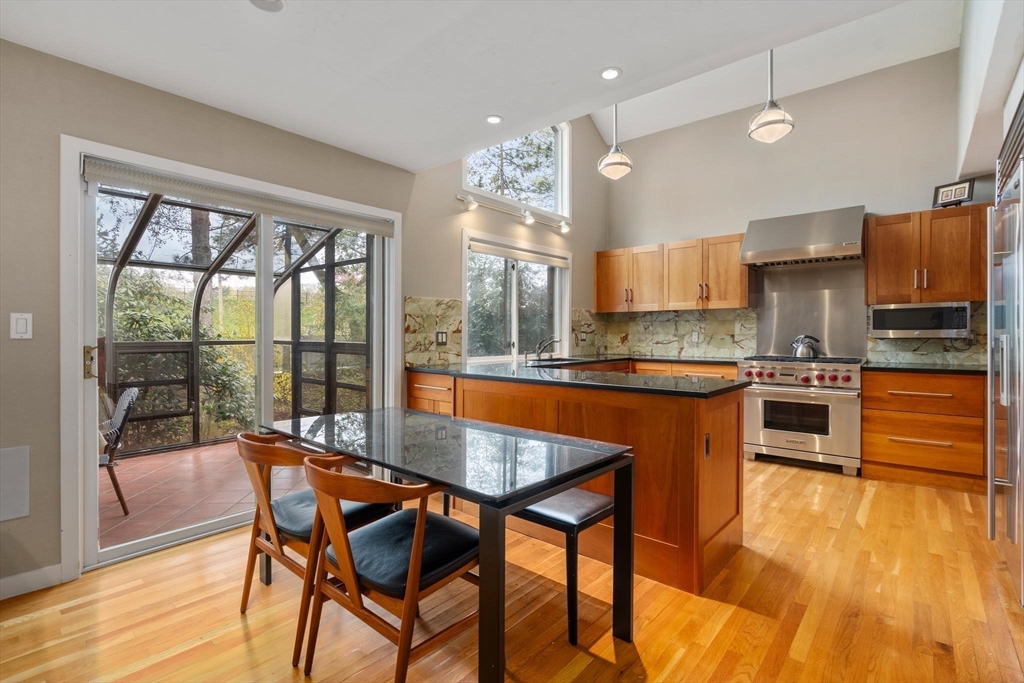 511 Boylston St # 511