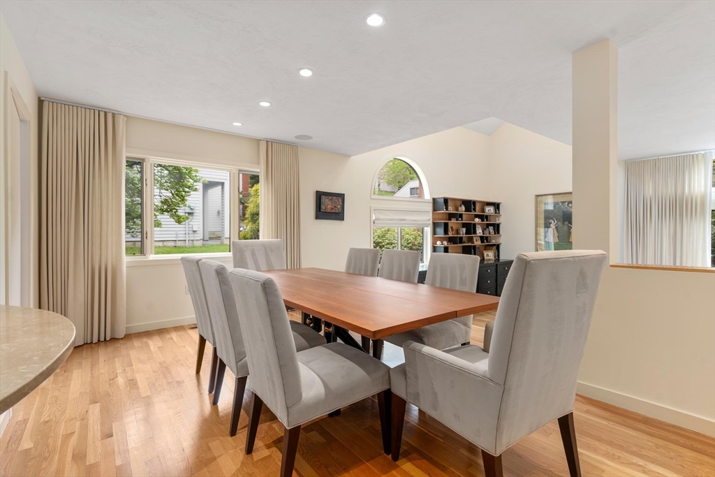 511 Boylston St # 511