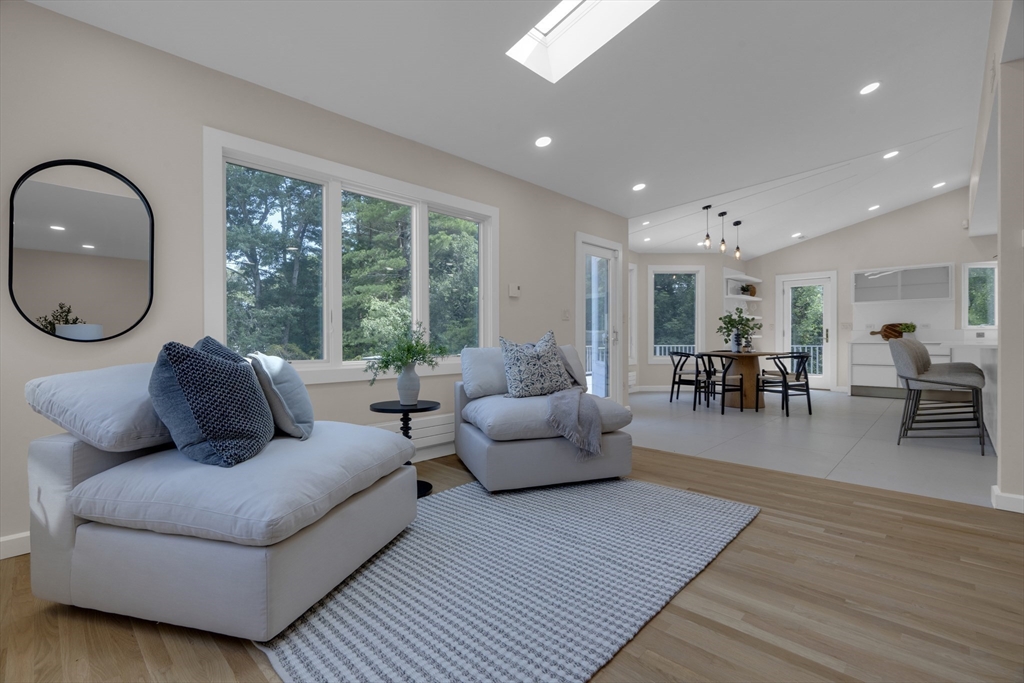 15 Marcellus Dr