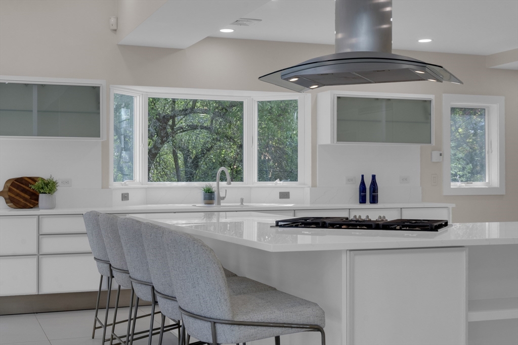 15 Marcellus Dr