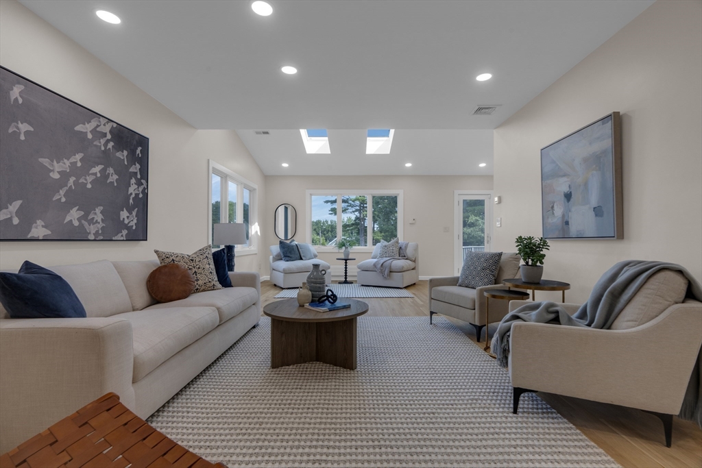 15 Marcellus Dr