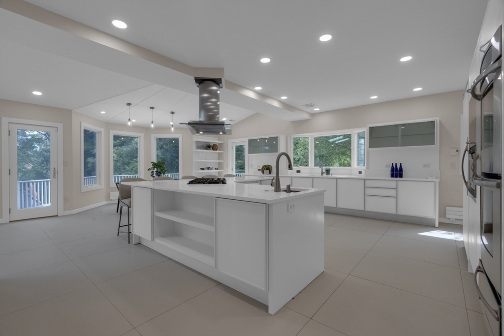 15 Marcellus Dr