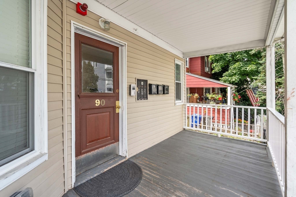 90 Easton St # 2