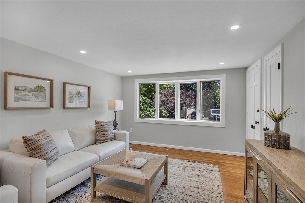 26 Arcadia Ave