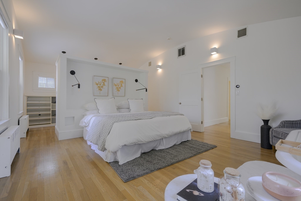33 Hancock Ave