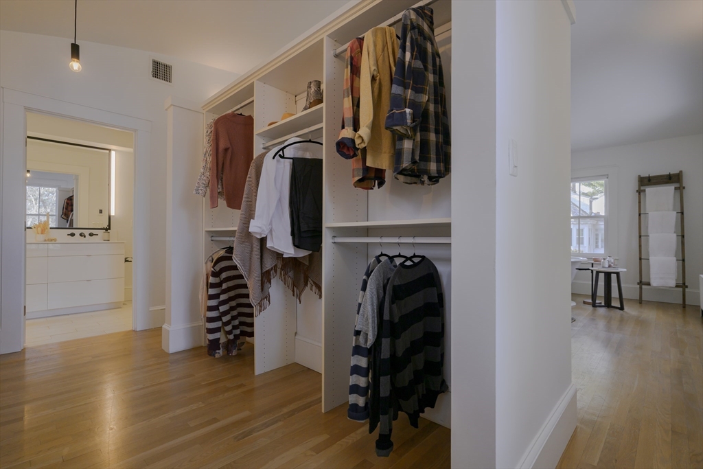 33 Hancock Ave