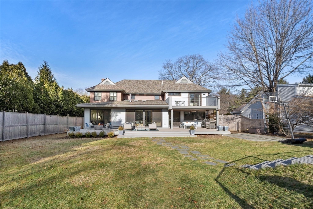 1370 Commonwealth Ave