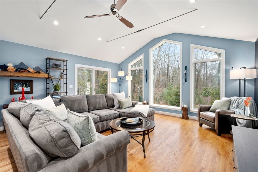 30 Trailside Rd
